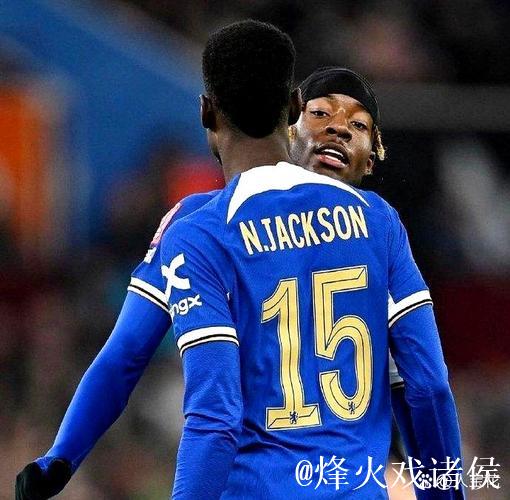 杰克逊爆发！半场高效砍下21分，带领球队找到节奏